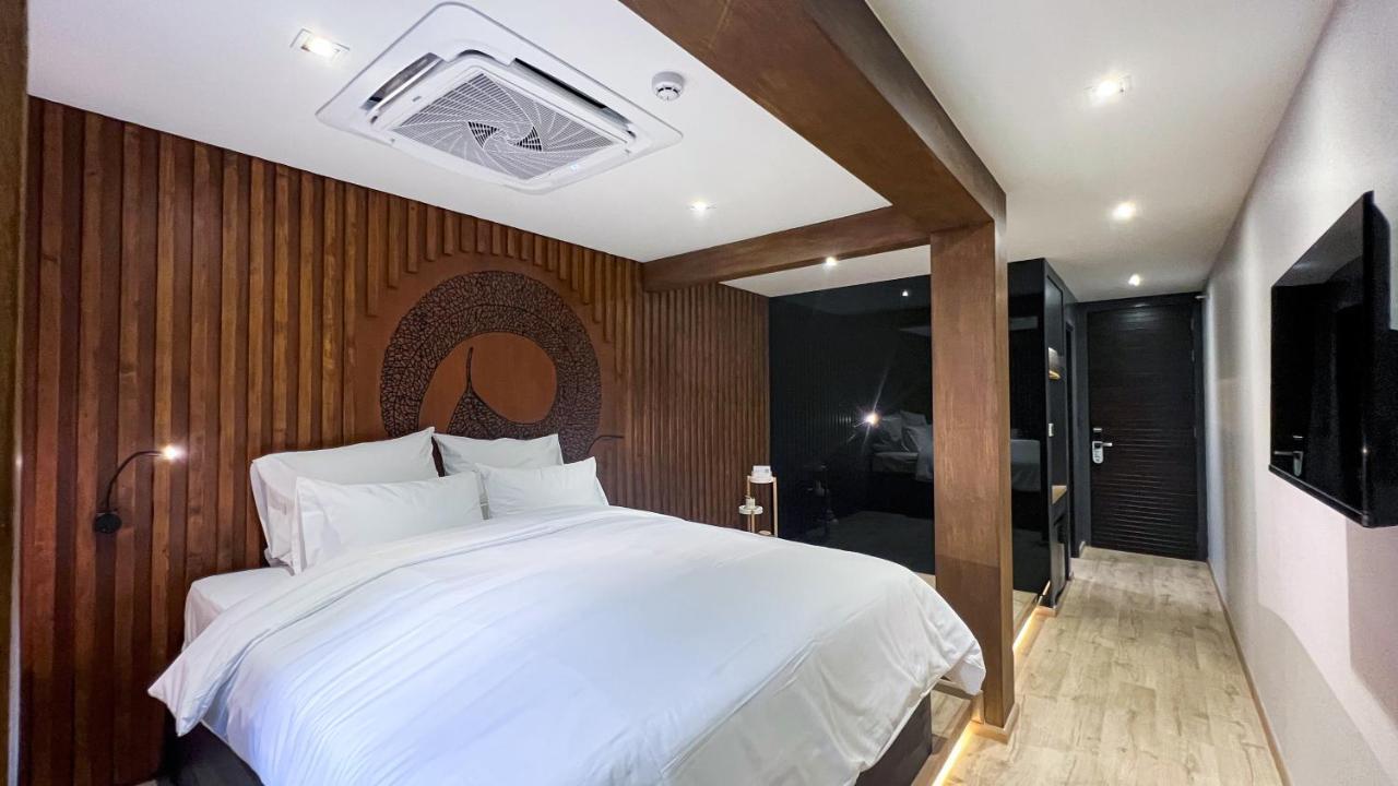 The Nhorm Hotel Ratchada Bangkok Eksteriør bilde
